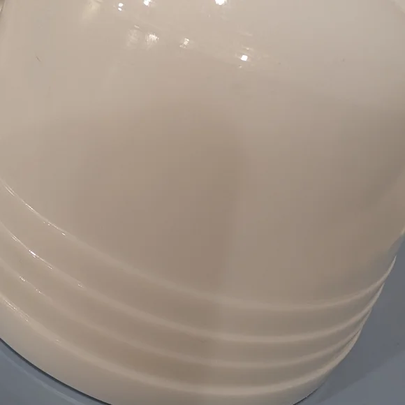 Pyrex White Mixing Bowl - Picture 7 of 8